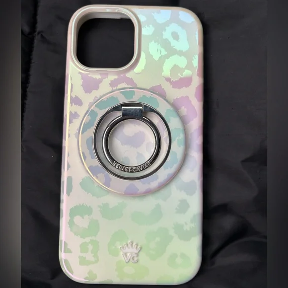 Velvet Caviar White Opal Leopard iPhone 15 Case w/ Grip Ring - Picture 3 of 7